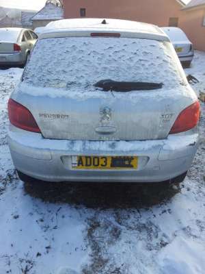 dezmembrez peugeot 307 2.0 hdi 90 cp an 2003