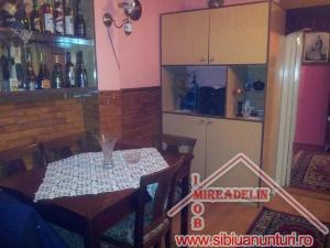 VAND APARTAMENT 3 CAMERE,   STR. SEMAFORULUI