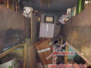 VINDEM APARTAMENT 3 CAMERE ,   CARTIERUL TEREZIAN