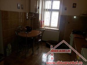 INCHIRIEM APARTAMENT LA CASA 2 CAMERE,  ZONA PIATA CIBIN