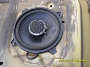 VAND BOXE CITROEN SAXO 2000, ORIGINALE, PRET 30 EURO /BUC