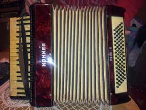 Vand Acordeon Hohner Verdi II in sita in stare noua pentru pretentiosi
