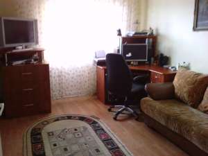inchiriez apart. cu 3 camere