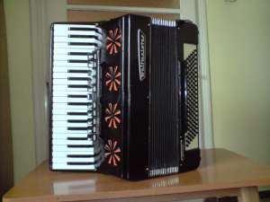 Acordeon weltmeister stella 120 basi