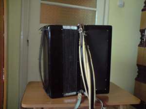 Acordeon weltmeister stella 120 basi