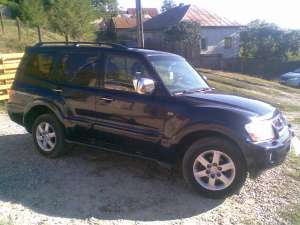 MITSUBISHI PAJERO 2004