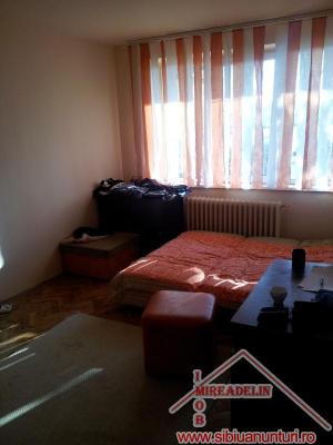 VAND APARTAMENT 2 CAMERE,   ALEEA SELIMBAR,   ZONA KAUFLAND
