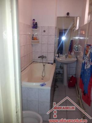 VAND APARTAMENT 2 CAMERE,   ALEEA SELIMBAR,   ZONA KAUFLAND