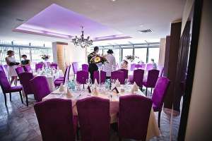 Vand camera dubla de hotel  - apartament 2 camere