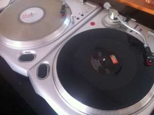 Platane  Numark TT 1650 Direct Drive