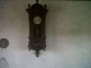 vand ceas de perete vechi