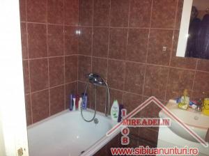 VINDEM APARTAMENT 2 CAMERE,   CARTIERUL TIGLARI