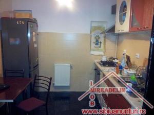 VINDEM APARTAMENT LA VILA,    2 CAMERE,    CARTIER TILISCA