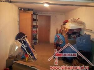 VINDEM APARTAMENT LA VILA,    2 CAMERE,    CARTIER TILISCA