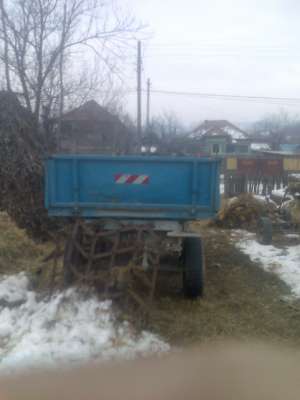 Vand tractor U650M si remorca auto merita vazute!!