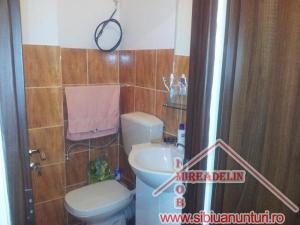 VAND APARTAMENT DE LUX,   3 CAMERE,   CALEA DUMBRAVII