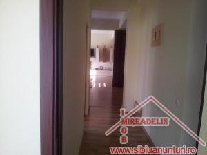 VAND APARTAMENT DE LUX,   3 CAMERE,   CALEA DUMBRAVII