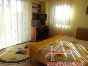 VAND APARTAMENT DE LUX,   3 CAMERE,   CALEA DUMBRAVII