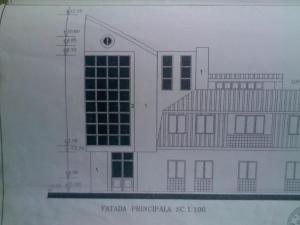 Vand Casa in Bistrita cu Spatiu Comercial,  s-au schimb partial cu Tractor si  Utilaje Agricole