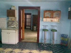 Vand Casa in Bistrita cu Spatiu Comercial,  s-au schimb partial cu Tractor si  Utilaje Agricole