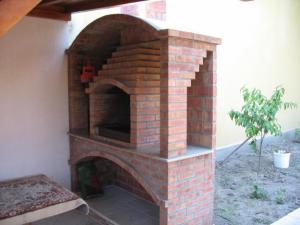 CONSTRUIM CASE LA CHEIE,  HALE METALICE