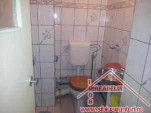 INCHIRIEM APARTAMENT 3 CAMERE � VALEA AURIE