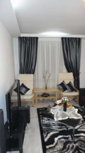 Vand apartament zona bulevardul Timisoara