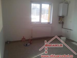 VAND CASA P+E IN TRIPLEX,    CISNADIE