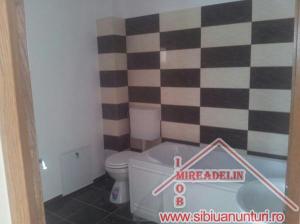 VAND CASA P+E IN TRIPLEX,    CISNADIE