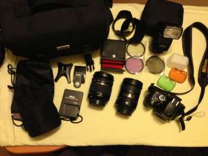 Vand DSLR Nikon D5100 cu accesorii complete,  stare exceptionala