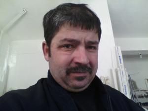 doresc angajare in comert