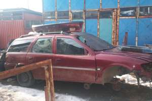 Dezmembrez Opel Vectra B