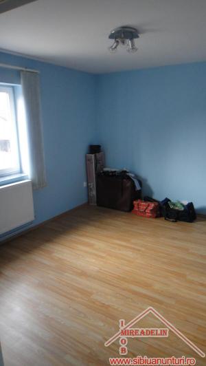 VINDEM CASA 3 CAMERE,   D+P,   ZONA TEREZIAN