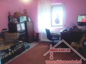 INCHIRIEM APARTAMENT 2 CAMERE,   cartier BROSCARIE