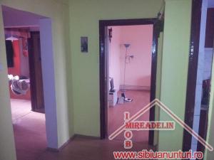 INCHIRIEM APARTAMENT 3 CAMERE,   cartier TEREZIAN
