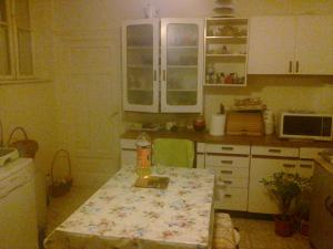 oferta vanzare apt in casa,   Biserica Neagra