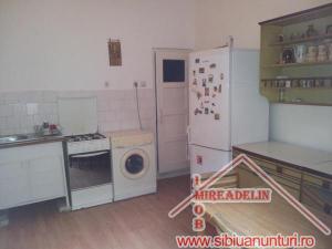 INCHIRIEM APARTAMENT 2 CAMERE,   LA CASA,   CENTRUL VECHI,   Str. 9 MAI