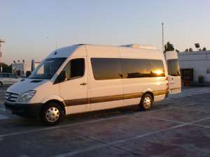 Inchiriere Mercedes Sprinter 8 + 1