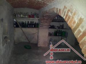 VINDEM CASA 5 CAMERE,   IN TURNISOR