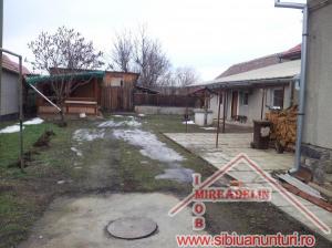 VINDEM CASA 4 CAMERE,    IN TURNISOR