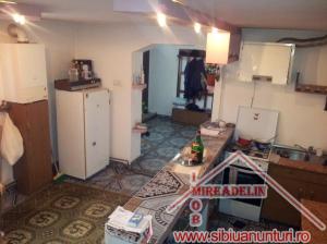 VINDEM CASA 4 CAMERE,    IN TURNISOR
