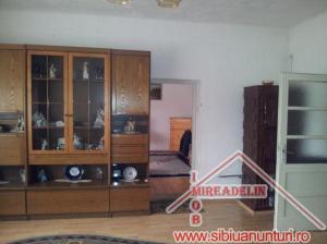 VINDEM CASA 4 CAMERE,    IN TURNISOR