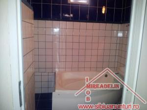 VINDEM CASA 4 CAMERE,    IN TURNISOR