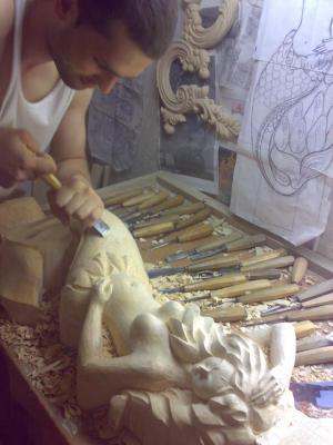 Sculptor si tamplar calificat cu vechime