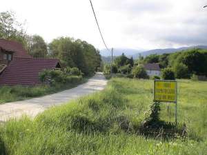 Teren montan de vanzare 2300mp pentru casa de vacanta,  cabana pensiune,  pastravarie
