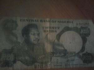 vand 3 bacnote vechi, sub 1901, pret negociabil