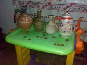 Vand bancnote , monede , cascheta si fier de calcat, rasnita boabe piper