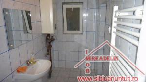 INCHIRIEM SPATIU COMERCIAL,   ZONA CENTRALA,   CISNADIE
