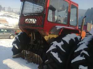 Vind 2 tractoare U651 sau variante