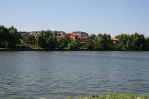 MOGOSOAIA LAC - teren intravilan 3000mp